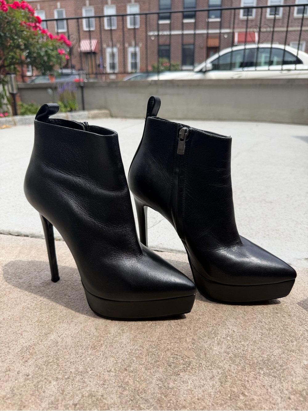 Women’s Black Leather High-Heel Ankle Booties with Side Zip
